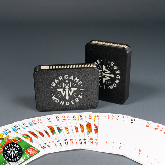 Aufbewahrungsbox mit Kartenspiel